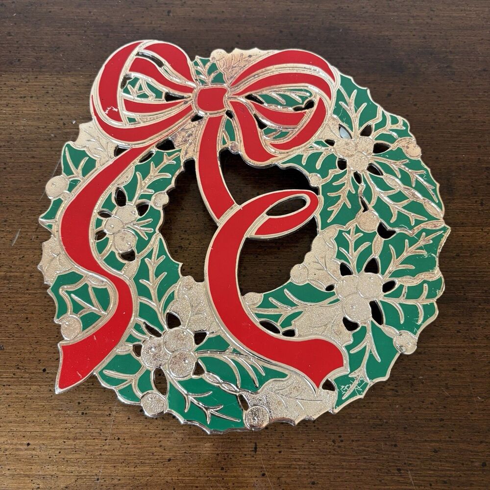 Vintage WM A. Rogers Holiday Christmas Wreath Silver Plated Metal Trivet